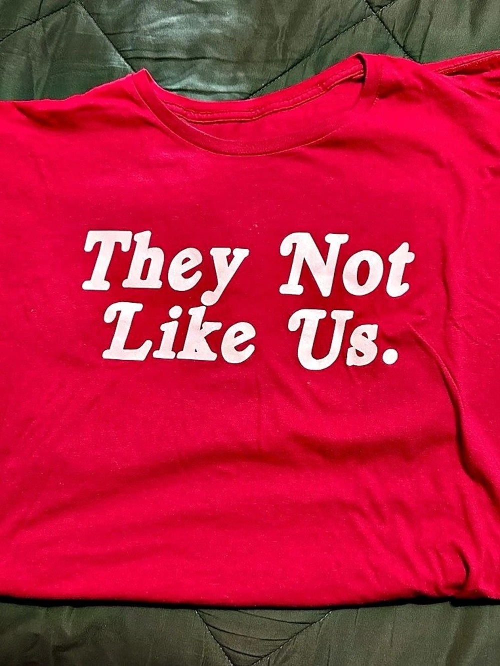 Graphic Short Sleeve Tee in Red